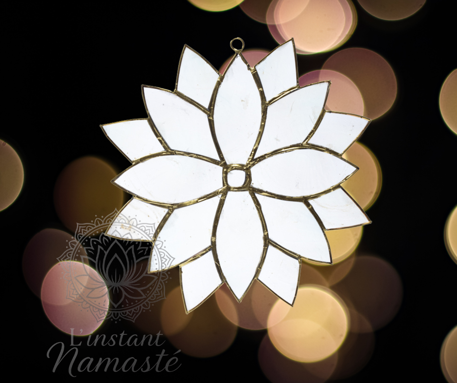 Pendentif de fenêtre en Capiz lotus