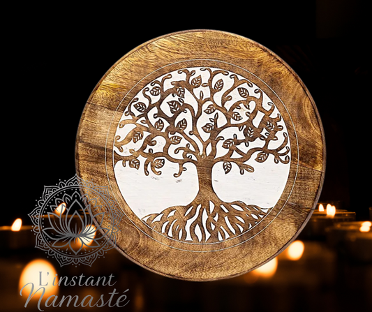 Table d'Appoint en Bois de Manguier – Gravure Arbre de Vie 🌳