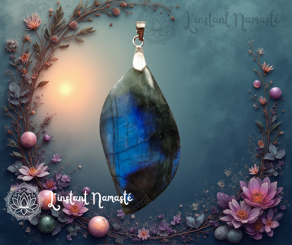 🌌 Labradorite Bleue – Pierre de Protection, Intuition & Transformation