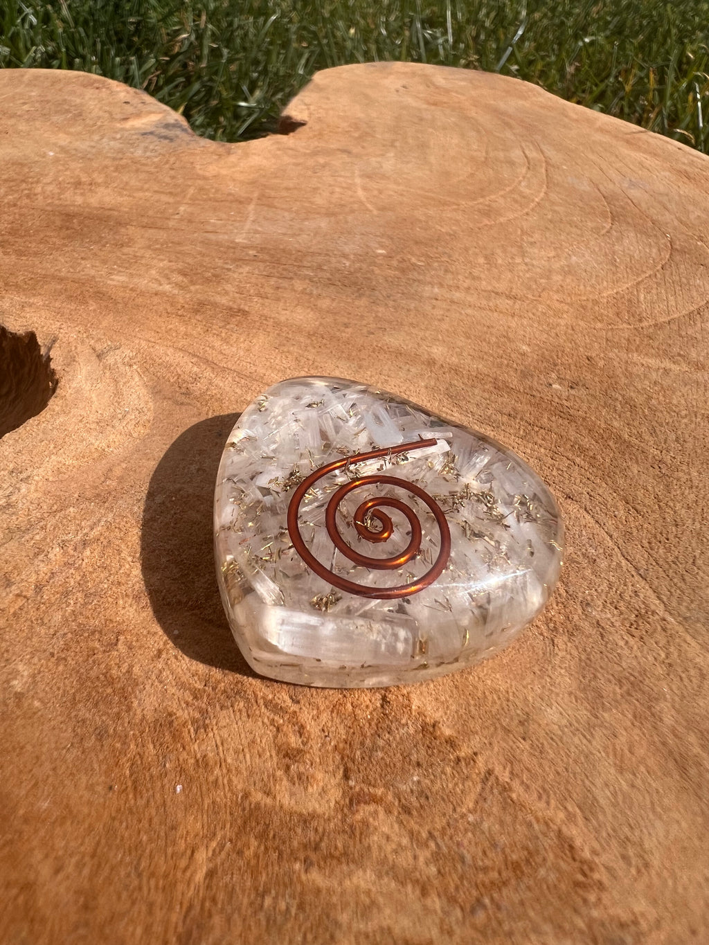 💗 Pendentif Orgonite Cœur en Sélénite – Énergie, Protection & Intuition