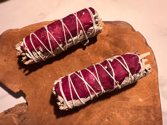 Bâton de Sauge Blanche + Pétale de Rose – 100 mm 🌸