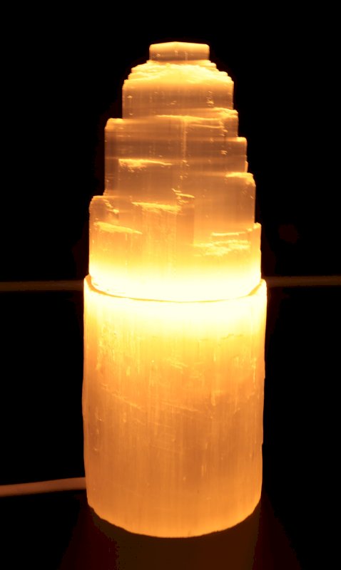 🌙 Lampe en Sélénite – Lumière Sacrée & Harmonie Intérieure ✨