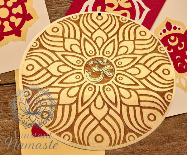 🕉️ Plaque Murale en Bois “OM” 🌸