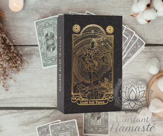 ✨ Ensemble de Cartes de Tarot avec Feuille d’Or et Livre – Coffret Cadeau ✨