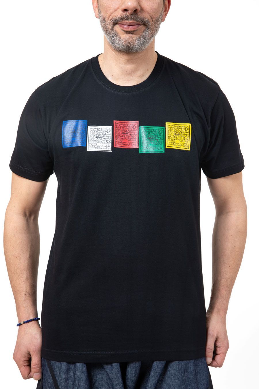 🏔️ T-shirt « Drapeaux de Prière Himalaya »