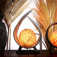 🌿 Lampe Naturelle en Noix de Coco – Artisanat Balinais