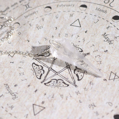 Tube Encens sortilège – Purification – Pendule Cristal de Roche