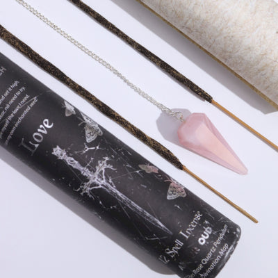 Tube Encens sortilège – Amour – Pendule Quartz Rose